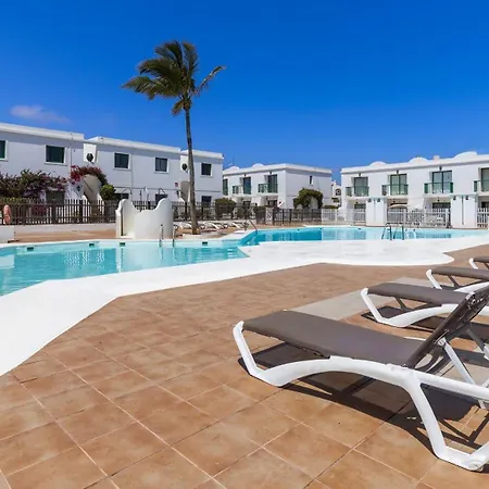 New Surya Vistas Parque Natural Piscinas, Tenis Daire *